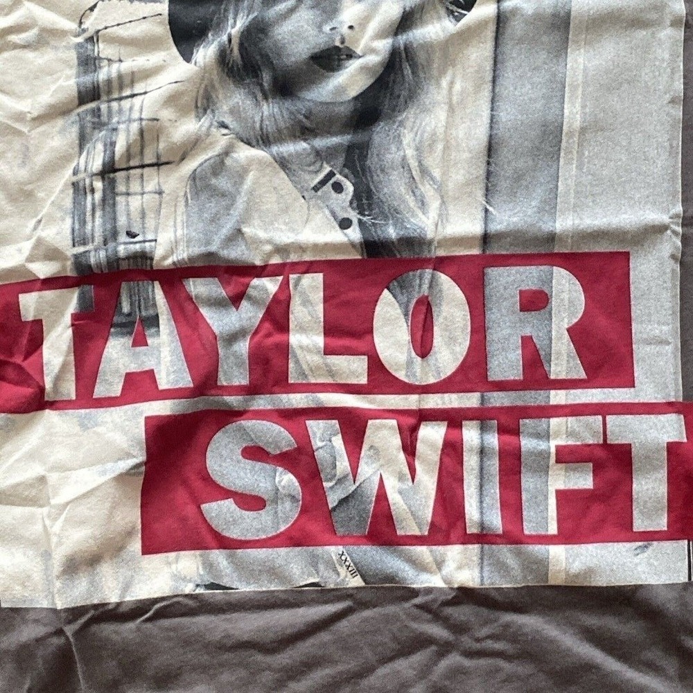 NEW Taylor Swift 2012 Official Red Grey Tee T-shirt Youth‎ Size Small - Picture 5 of 12